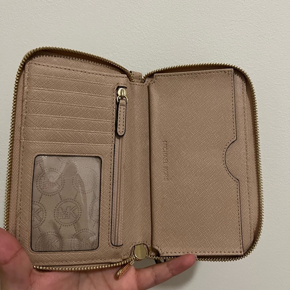 Bundle: Coach Michael Kors wristlets - Picture 5 of 10